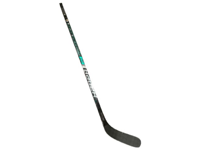 Intermediate Left Hand P88 Pro Stock Supreme 2S Pro Hockey Stick