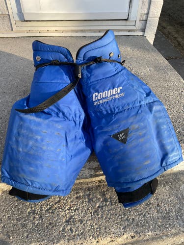 Cooper Reactor 5 Goalie Pants. Nice, no tears