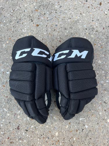 A2-1 Used CCM Little Penguins Hockey Gloves 10" OA5