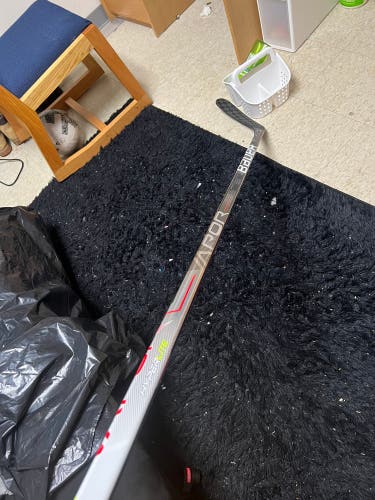 Senior Left Hand P92  Vapor Hyperlite Hockey Stick