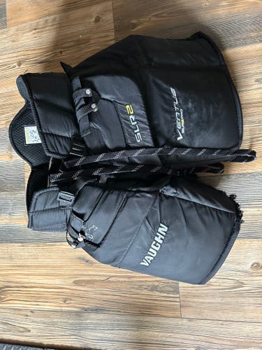 Senior Used Medium Vaughn SLR2 Goalie Pants