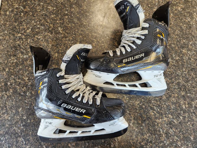 Bauer Supreme M5 Pro Skates Size 7.5 Regular Width Used