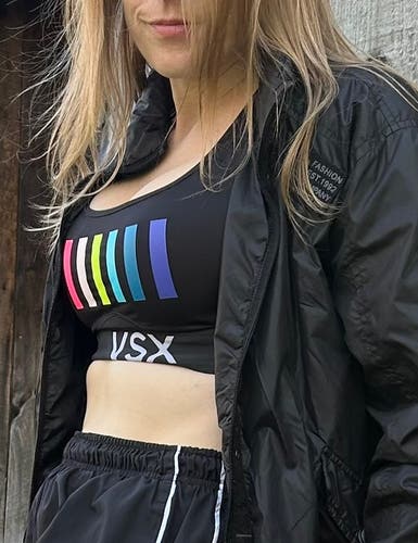 VSX The Player Sports Bra in Rainbow Stripe size Small | NWOT Victoria’s Secret