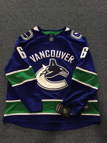 New With Tags Vancouver Canucks Men’s Fanatics Jersey #6 Boeser Large or XL