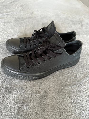 Black Unisex Converse Shoes Size 9 Faded