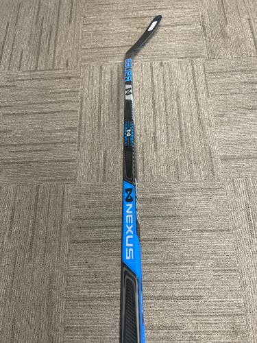 Senior Right Handed P88 Pro Stock Team Nexus Hockey Stick