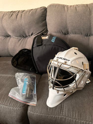 New Bauer 960 Goalie Mask