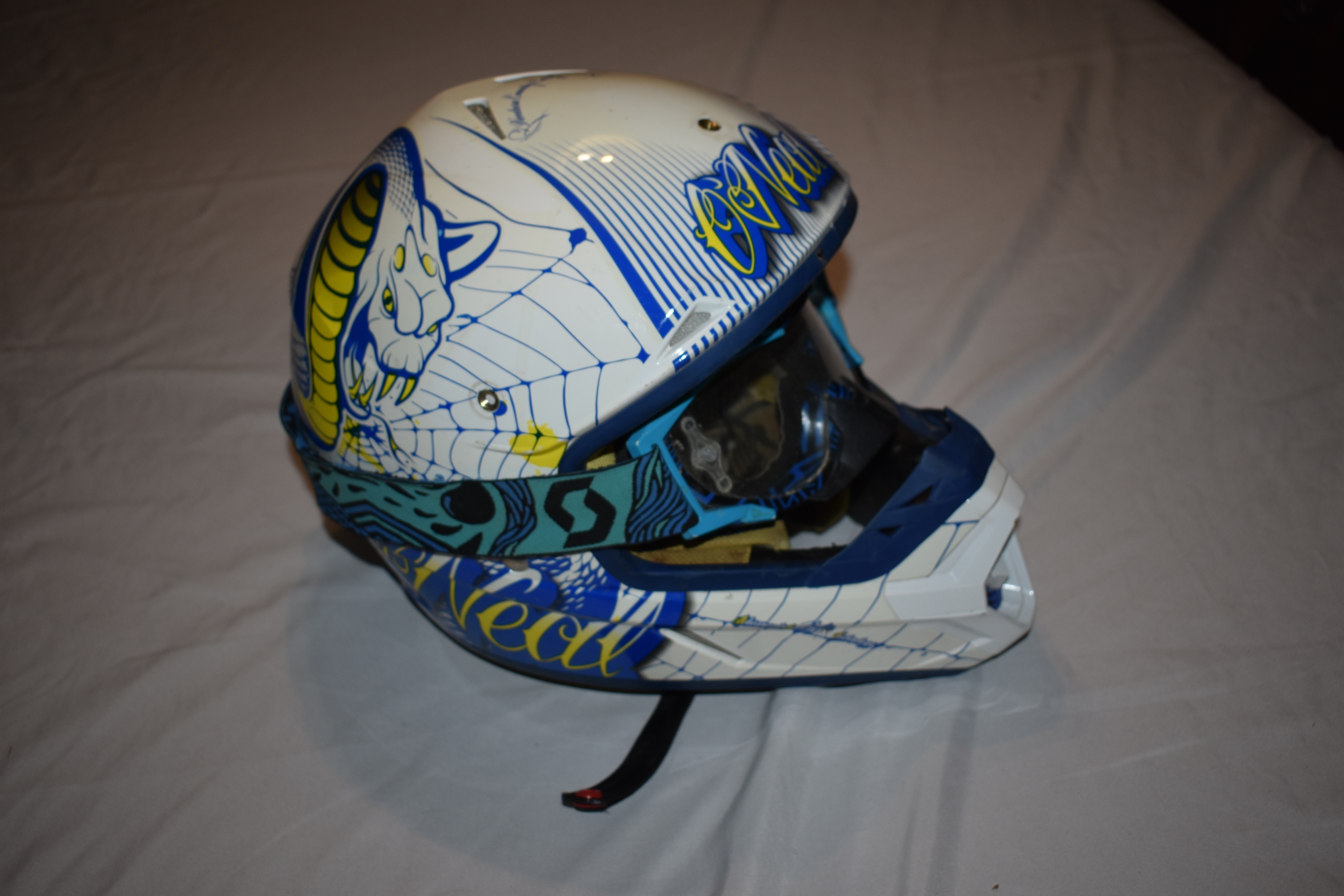 O'Neal Ventura Seven Series Motocross Helmet with Goggles, XS