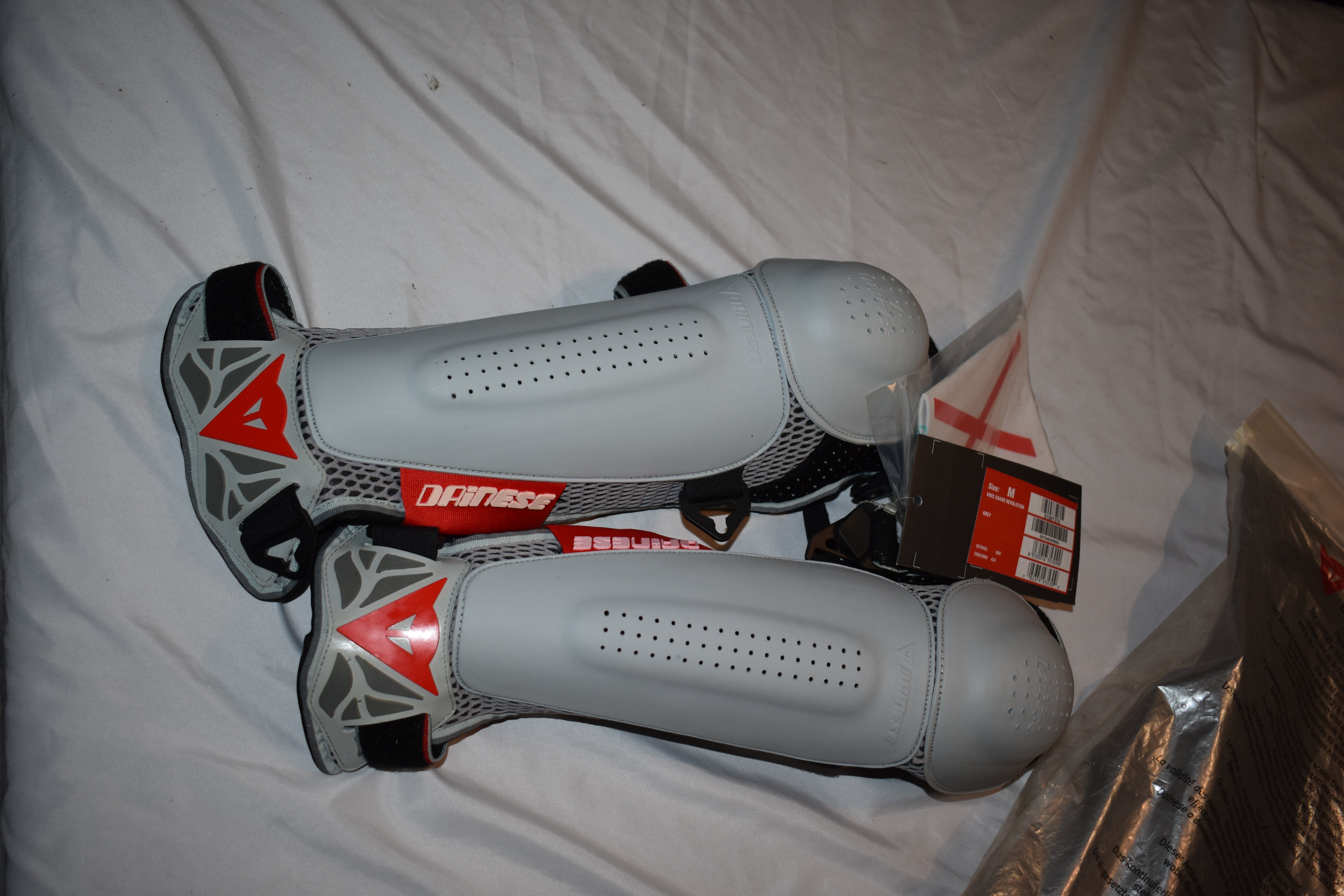 EVS Adult Knee/Shin Guards - MOTOVENTURES