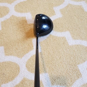 Used Men's Cleveland Right Handed Classic XL Driver Stiff Flex 10.5 Loft