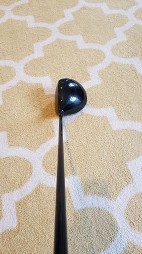 Used Men's Cleveland Right Handed Classic XL Driver Stiff Flex 10.5 Loft