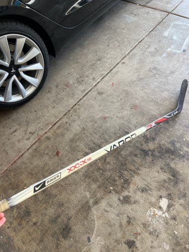 Senior Left Hand Vapor XXXX Hockey Stick PM9