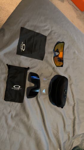 Unisex One Size Fits All Oakley Sutro Sunglasses