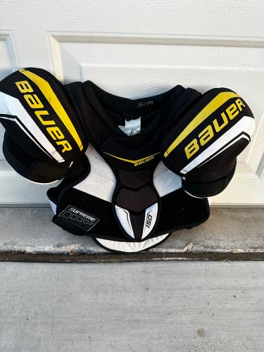 Used Small Bauer  Supreme 150 Shoulder Pads