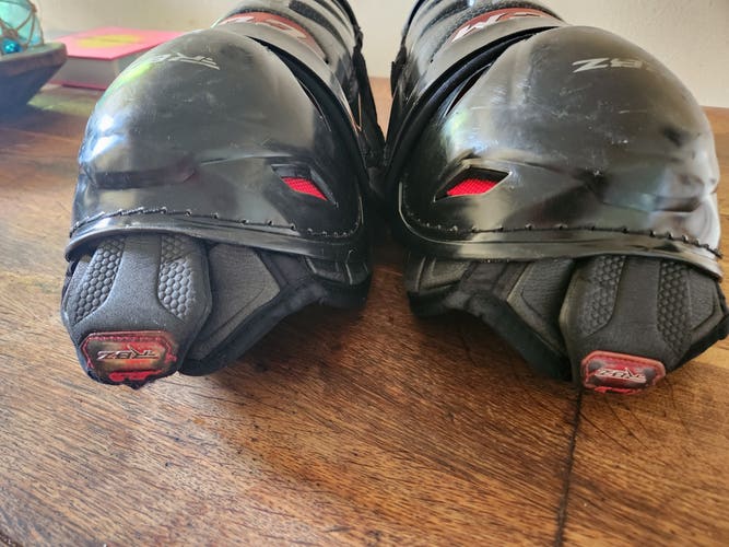 CCM RBZ Shin Pads