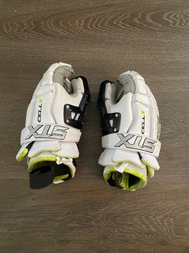 Used Goalie STX Small Cell V Lacrosse Gloves