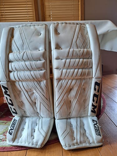 Used 31" CCM Extreme Flex 4 Goalie Leg Pads
