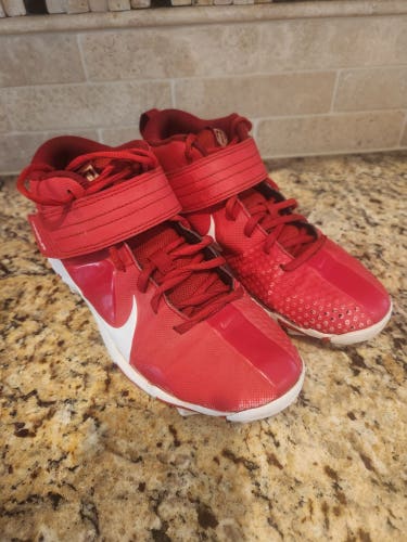 Nike Force Zoom Trout 7 Molded Cleats - Size 6Y