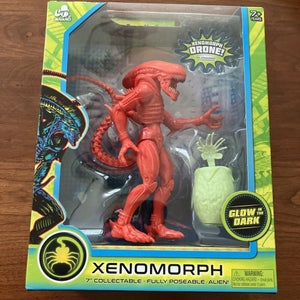 Aliens Xenomorph 7" Drone Xeno Figure Glow in the Dark - Fully Poseable - NIB