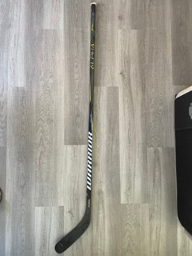 Senior Right Handed W88  Alpha QX Pro Hockey Stick