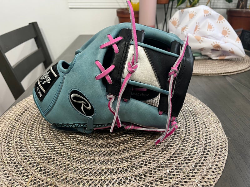 Infield 11.5" Heart of the Hide Baseball Glove