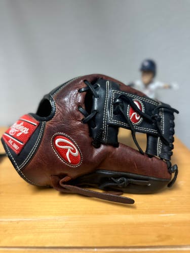 Used Right Hand Throw 11.5" Heart of the Hide Baseball Glove
