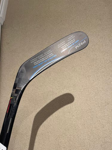 Intermediate Right Handed P92M Vapor Hyperlite Hockey Stick