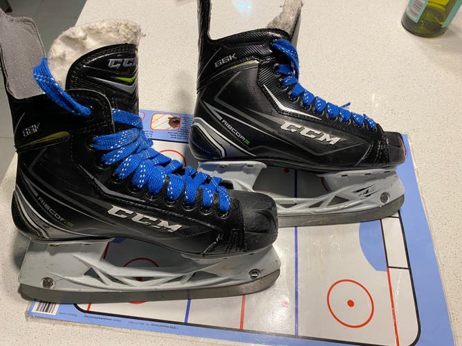Used CCM RibCor 66K Size 4 EE Hockey Skates
