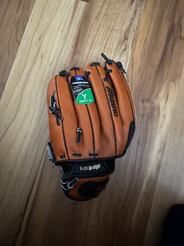 Right Hand Throw 12" Prospect Baseball Glove
