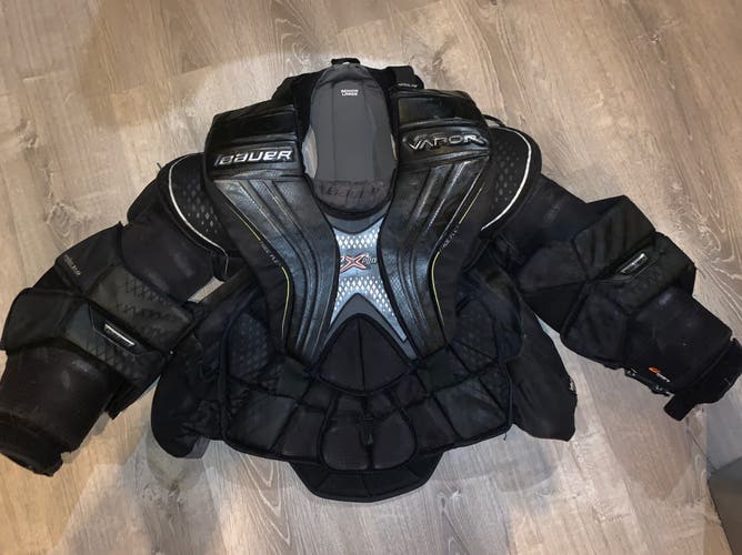 Used Large Bauer Vapor 2X Pro Goalie Chest Protector