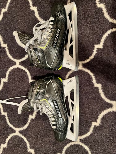 Used Bauer Regular Width  Size 8.5 Elite Hockey Goalie Skates