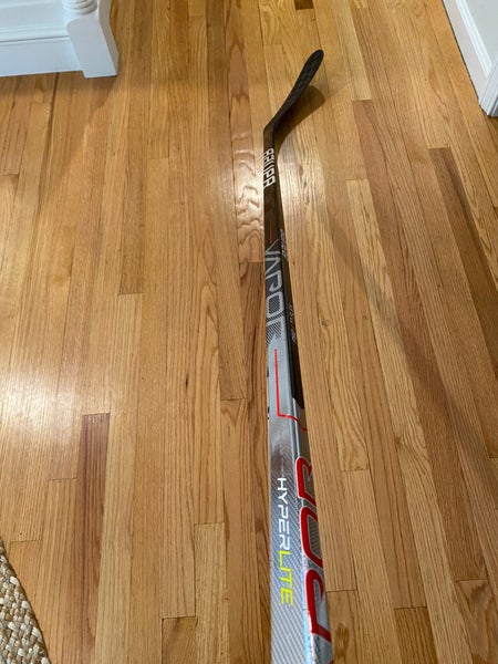 Senior Right Handed P92 Vapor Hyperlite Hockey Stick