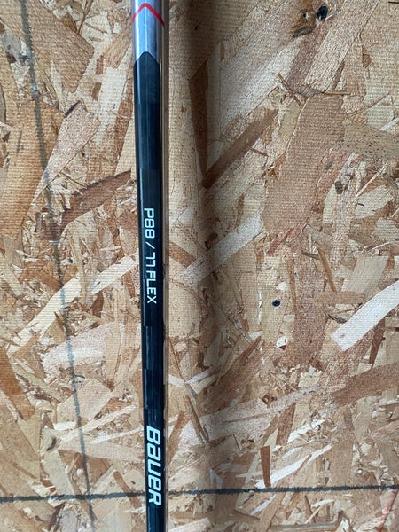 Senior Used Right Handed Bauer Vapor Hyperlite Hockey Stick P88