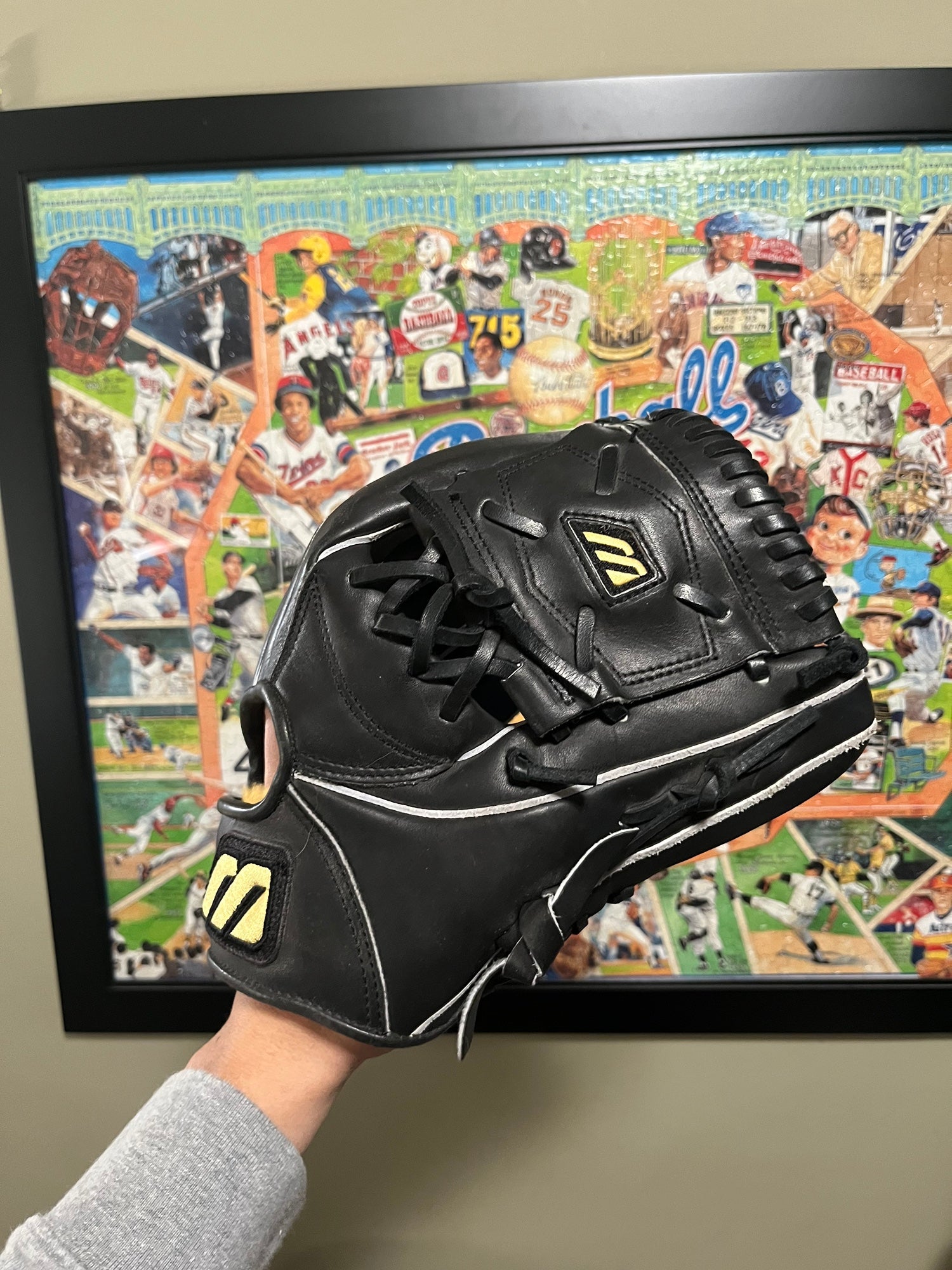 Infield 11" Classic Pro Baseball Glove SidelineSwap