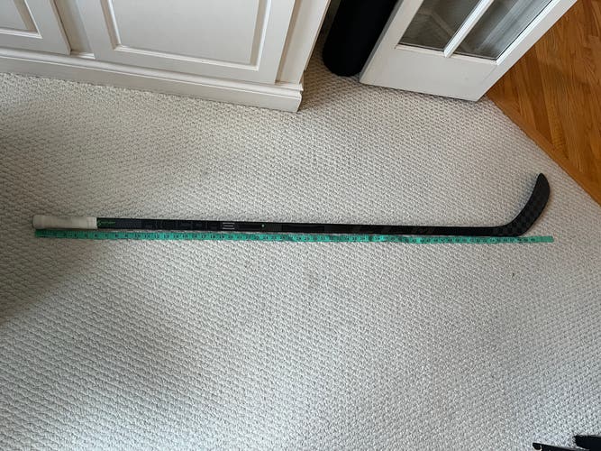 Senior Right Hand P28 CCM Ribcor Trigger 6 Hockey stick