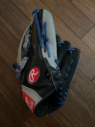 Rawlings Heart of the Hide Outfielder Glove