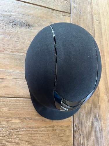 Equestrian Black IRH IR4G Gloss Vent Helmet - International Riding Helmets