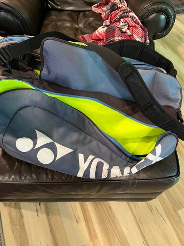 Used YONEX  Pro 9-pack Tennis Bag