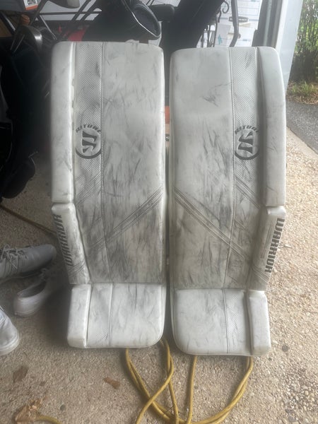 34" Warrior Ritual G5 Pro Goalie Leg Pads