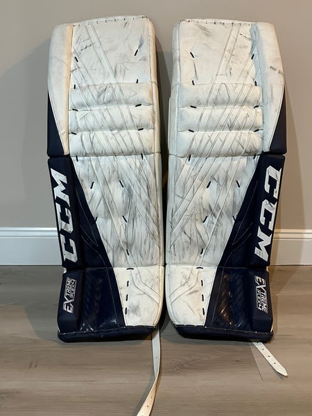 34" CCM Eflex4 Goalie Leg Pads