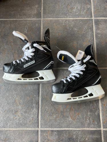 Junior Used Bauer Supreme S140 Hockey Skates D&R (Regular) 4.0