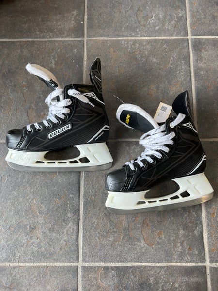 Junior Used Bauer Supreme S140 Hockey Skates D&R (Regular) 4.0