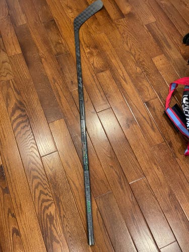 Senior Right Handed P28M Pro Stock Trigger 6 Pro Hockey Stick