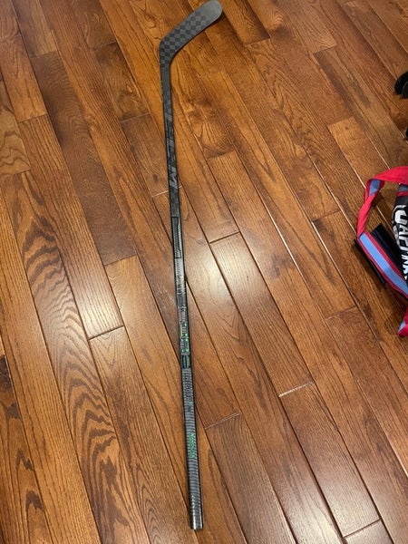 Senior Right Handed P28M Pro Stock Trigger 6 Pro Hockey Stick