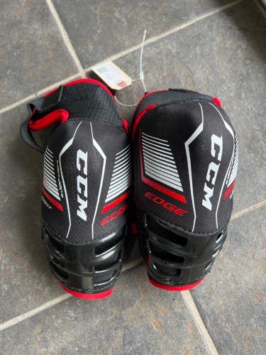 New Large CCM Jetspeed Edge Elbow Pads