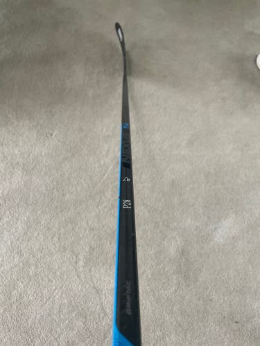 Senior Right Handed P28 Pro Stock Team Nexus Hockey Stick