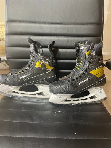 Used Bauer Regular Width Size 5.5 Supreme UltraSonic Hockey Skates
