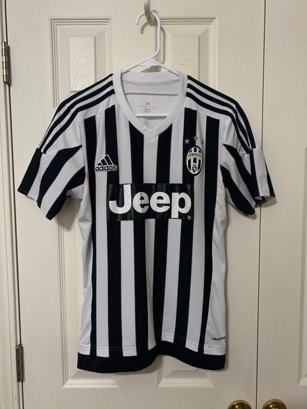 Juventus 2015/16 home jersey
