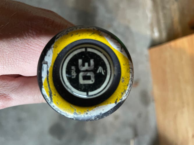 Used Easton (-10) 20 oz 30" Beast X Bat