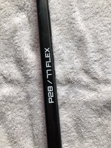 Senior Left Hand P28 Vapor 3X Hockey Stick